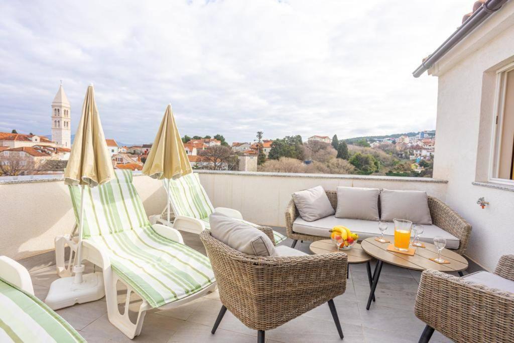 Oskar Apartment